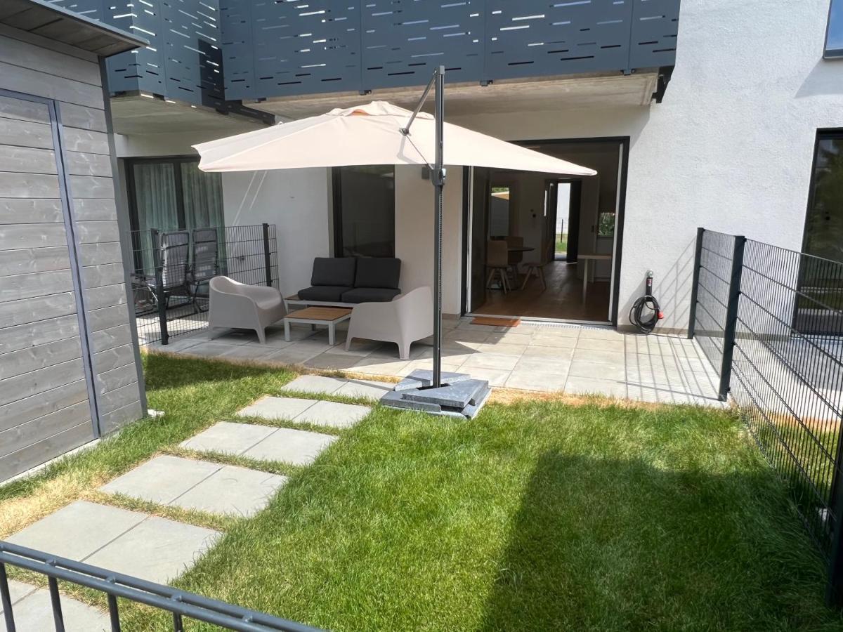 25H Spa-Residenz Best Sleep Privat Garden & Pools Нойзідль-ам-Зе Екстер'єр фото