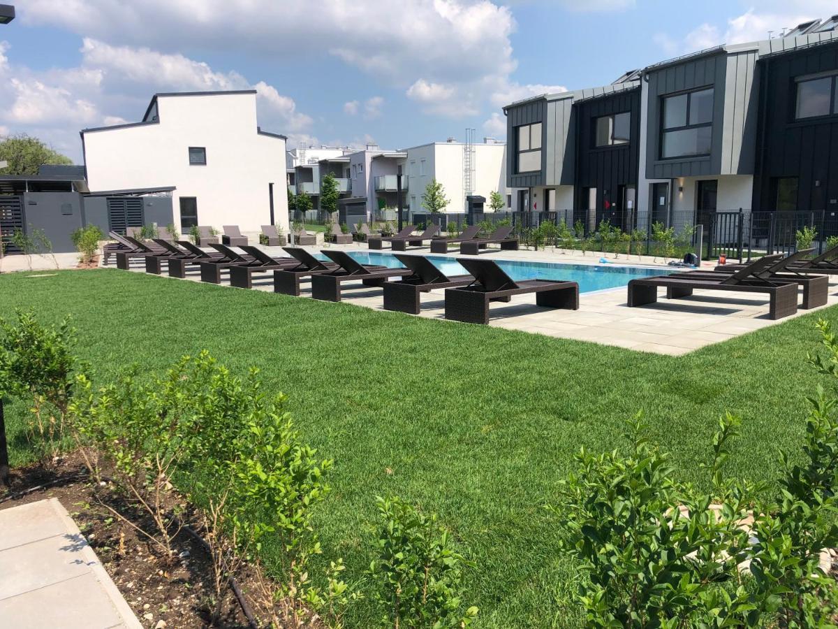 25H Spa-Residenz Best Sleep Privat Garden & Pools Нойзідль-ам-Зе Екстер'єр фото