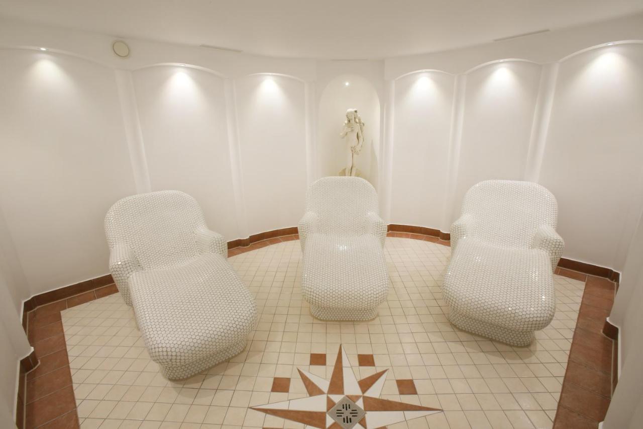 25H Spa-Residenz Best Sleep Privat Garden & Pools Нойзідль-ам-Зе Екстер'єр фото